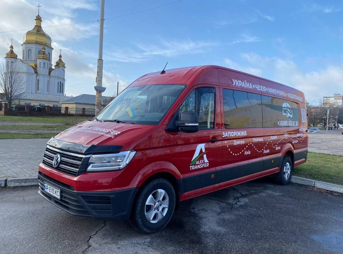 Red AlexTransfer VW Crafter
